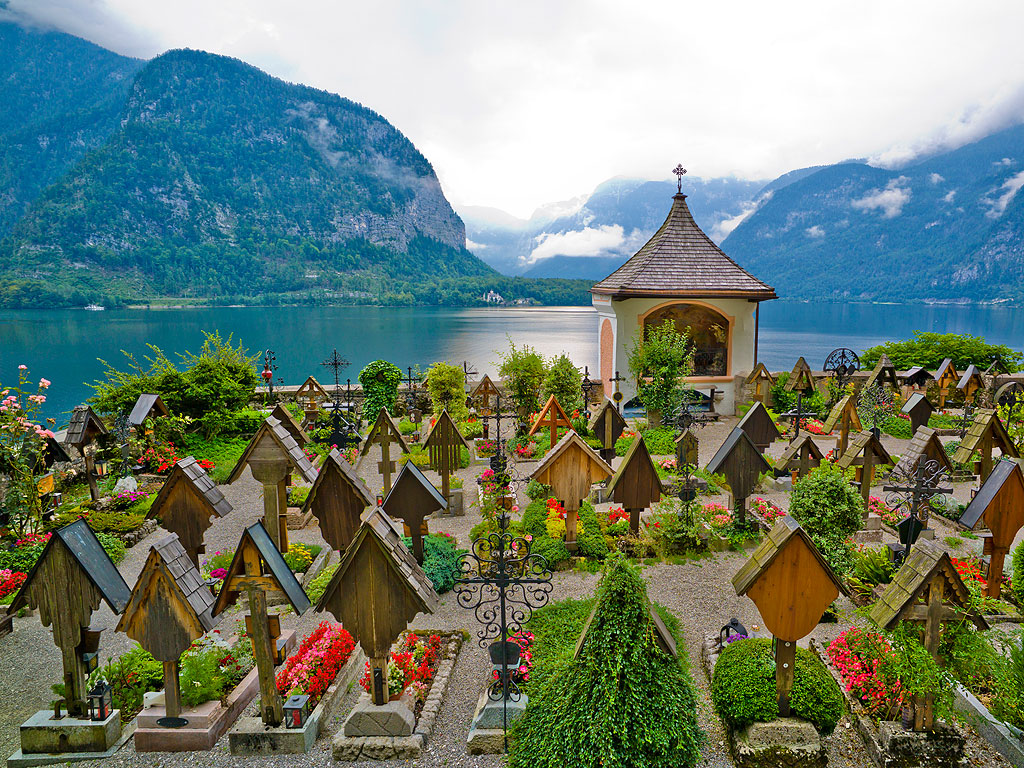 scenic cemeteries